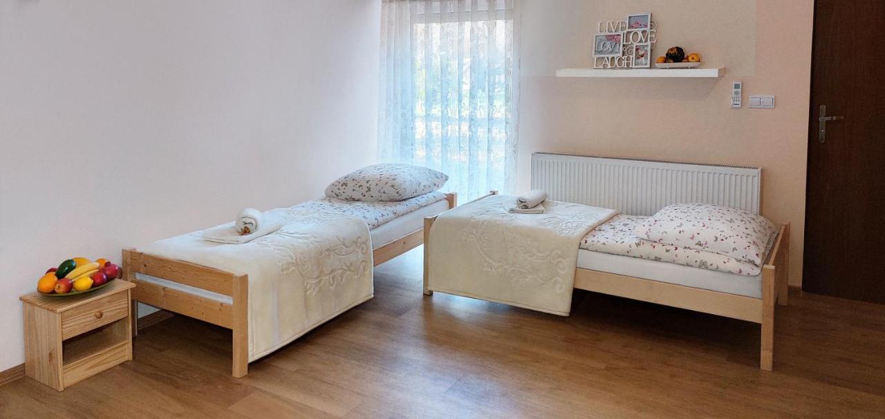 Apartamenty Gorki Male Tuszyn Exterior photo